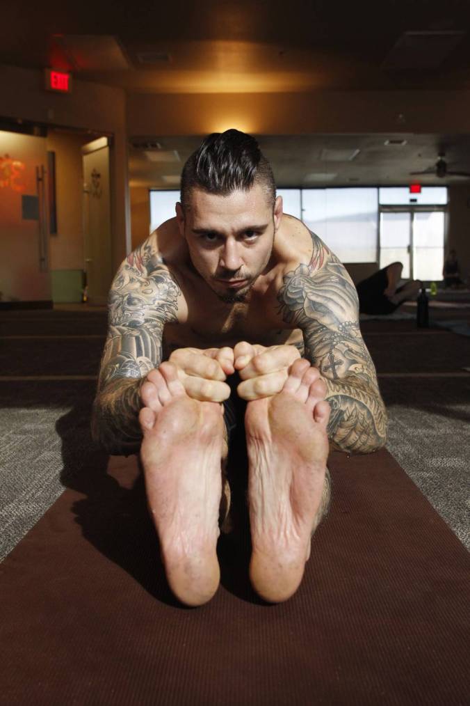 lvw_ufc_yoga